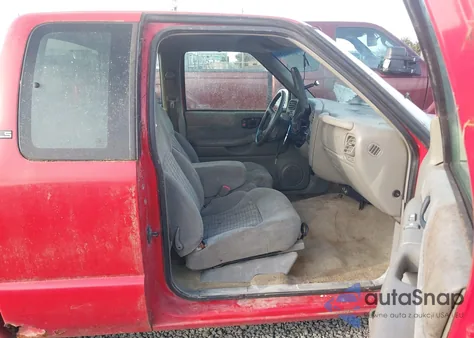 1998 Chevrolet S-10 Ls Fleetside from USA, damaged, VIN 1GCCS19X0W8197811